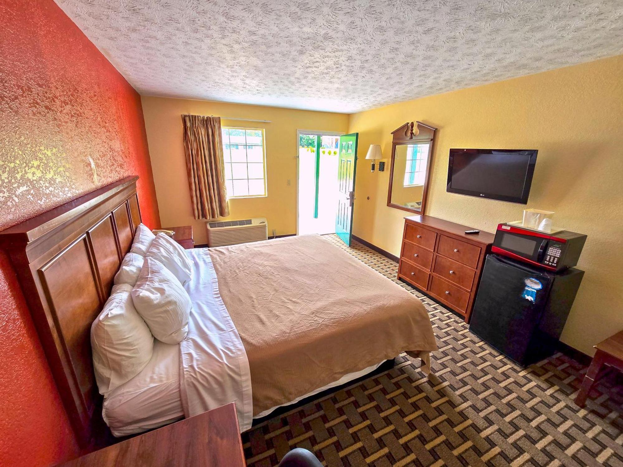Garden inn&suites pine Mountain Extérieur photo
